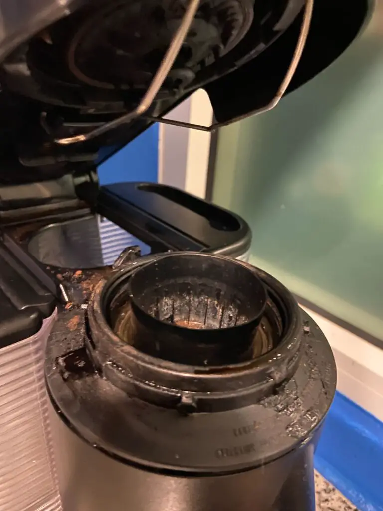 Dirty Nespresso Vertuo capsule slot